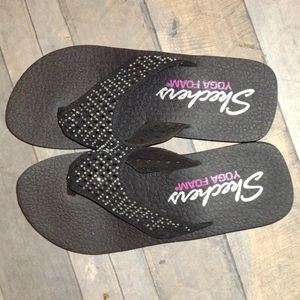 Women's sketchers black yoga sandals size 5